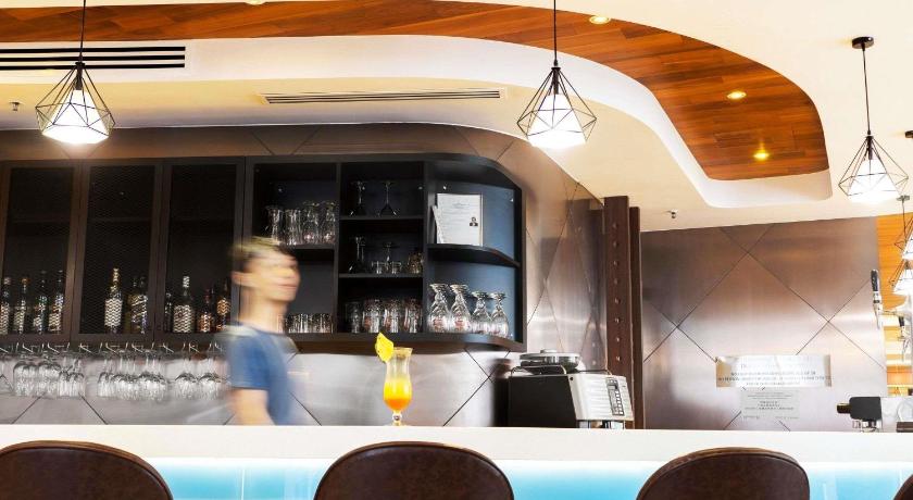 Ibis Hong Kong Central & Sheung Wan Hotel - image 15