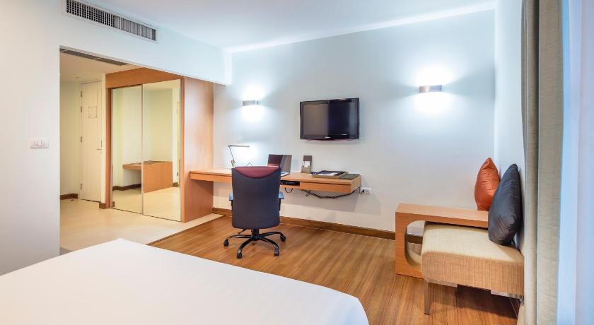 Image of Deluxe Room 8