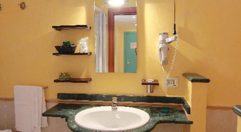 Image of Suite with terrace and sea view 7