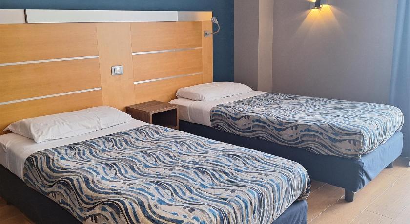 Image of Twin Room 8