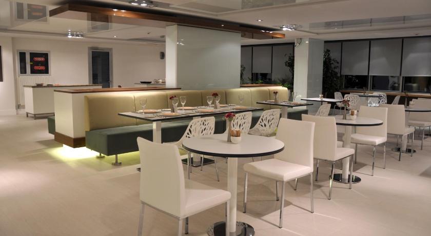 No:19 Boutique Hotel - image 8