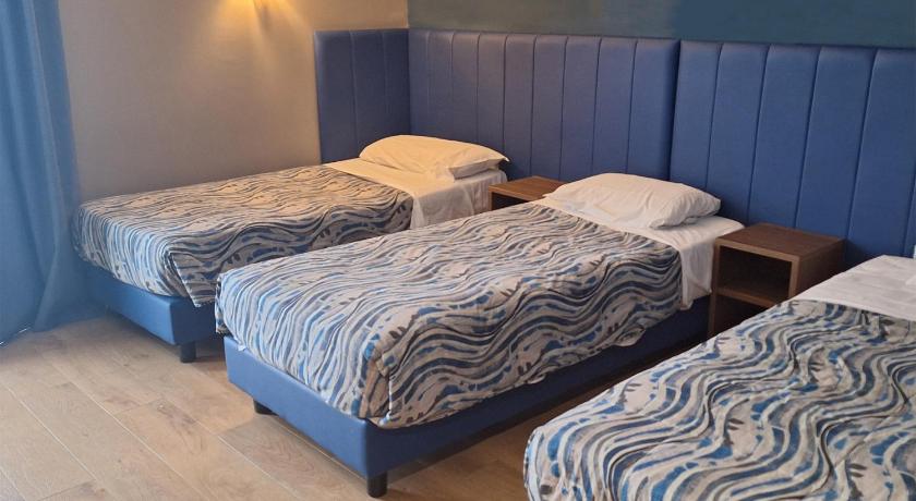 Image of Triple Room 6
