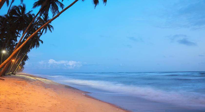 Maaha Beach Resort photo