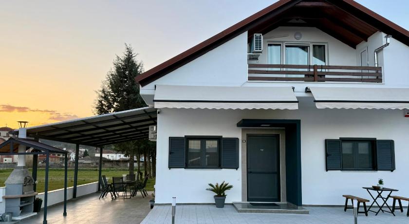Eunoia Homestay & BnB - Loutra Pozar, Aridaia