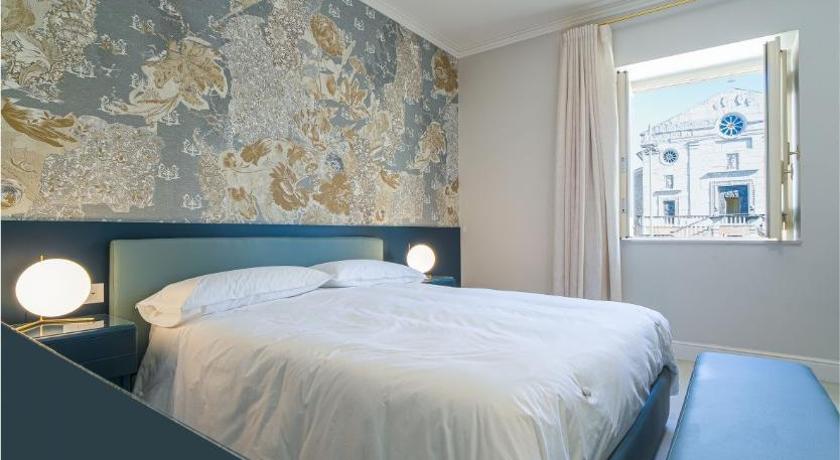 Piazza Duomo Guest House