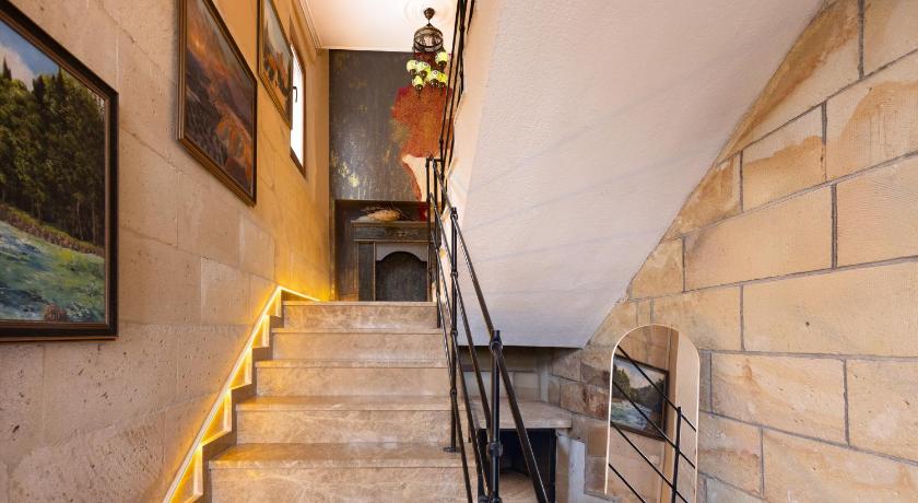 Yellow Stone House - image 11