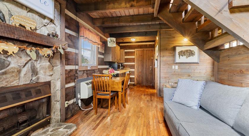 팬시 갭 (VA) Tranquil Cabin with Jacuzzi, Porch Swing, and Mountain Views! Cabin 3 3성급 숙소 로비