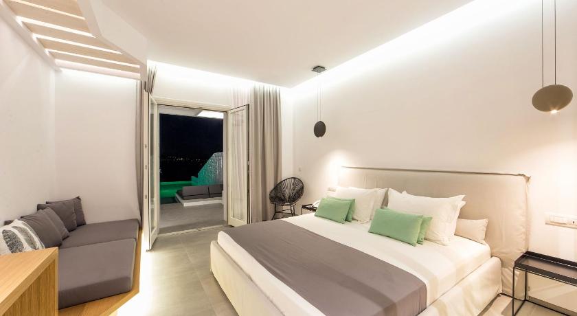 รูปของSuperior Suite with Private Pool and Sea View 4
