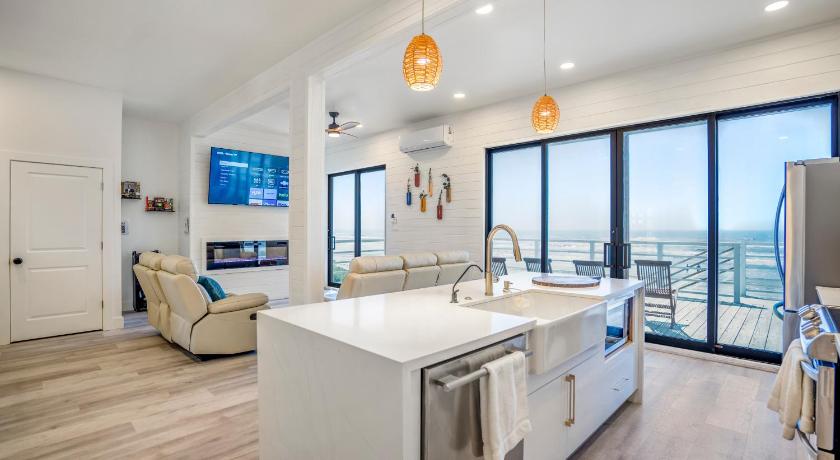 산 루이스 아일랜드 (TX) Surfside Beachfront Home with Ocean Views & Game Room - 4BR 4성급 숙소 로비