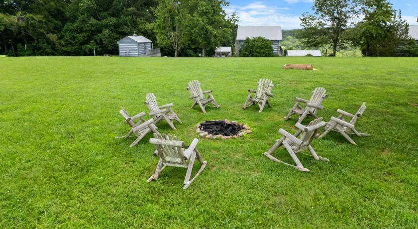 팬시 갭 (VA) Peaceful Pines Mountain Cabin with Jacuzzi and Views! Cabin 12 3성급 숙소 객실