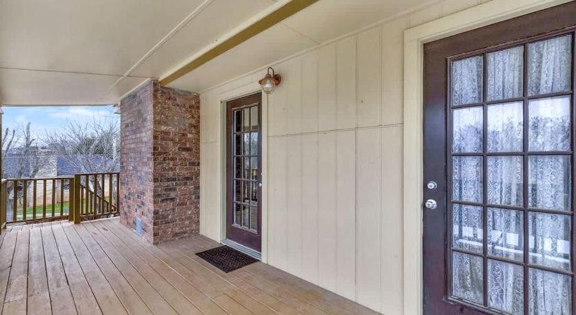 프레더릭스버그 (TX) Huge Luxury Home with Hot Tub and Sauna - 2 mi to Dwntn 3성급 숙소 전망