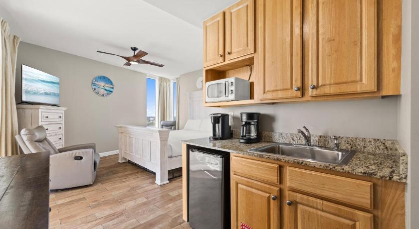 Image of Three-Bedroom Apartment - Oceanfront 14