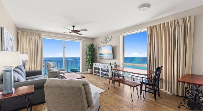 Image of Three-Bedroom Apartment - Oceanfront 0