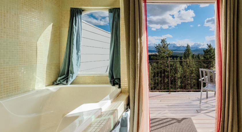 Woodland Park (CO) Pikes Peak Paradise Bed and Breakfast 4-Star Accommodation room