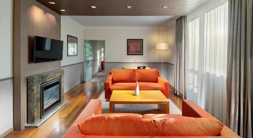 Image of Ambassador Suite 4