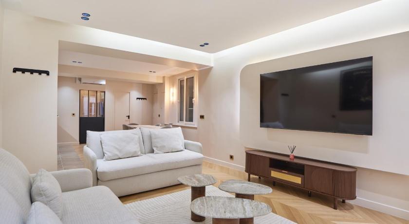 Image of One-Bedroom Apartment 5