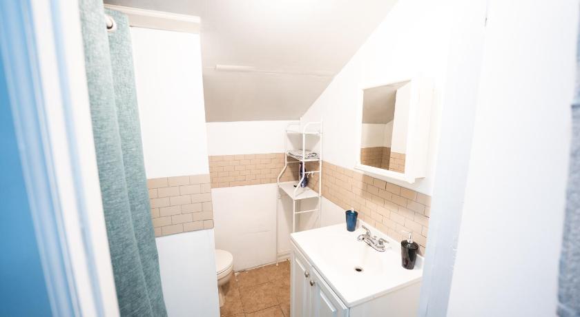 엘리자베스 (NJ) Modern & Cozy 2BR Getaway Private Rooms Near The Center 3성급 숙소 스위트룸