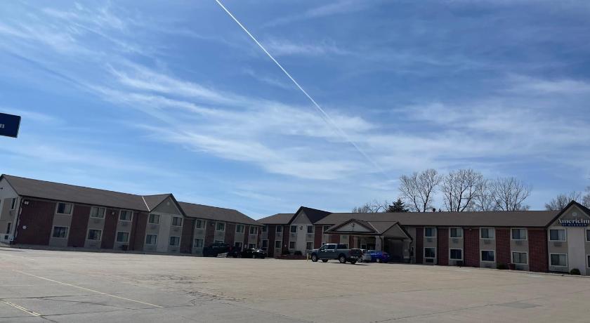 AmericInn by Wyndham Council Bluffs - main image