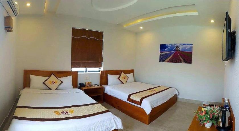 Image of Twin Room with View 3