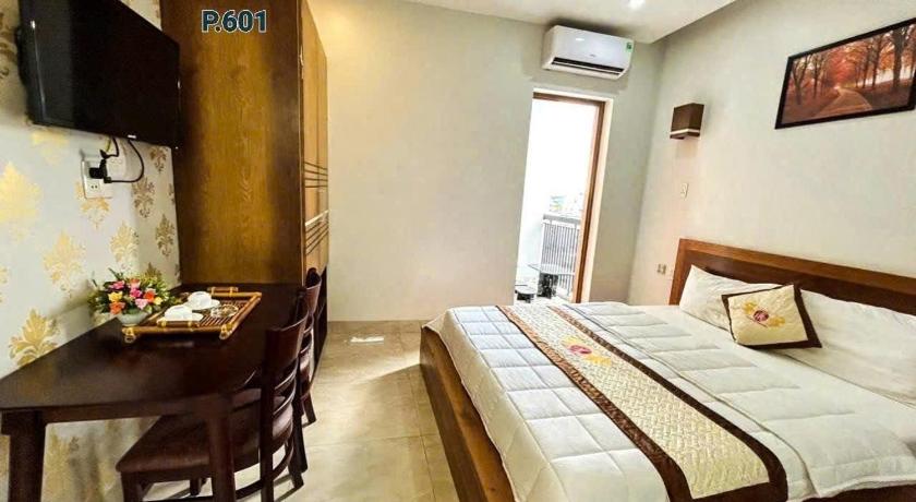 Image of Apartment with Balcony 3