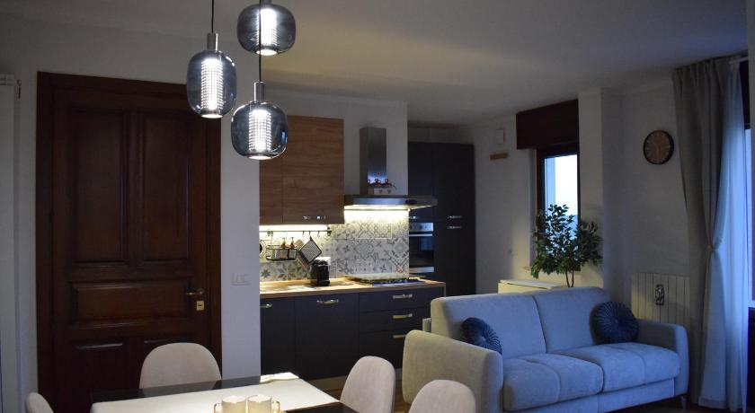 EOS Suite Apartment - a due passi da Piazza Pisanelli e Ospedale Panico