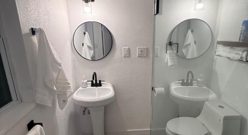 Ellenton (FL) Welcome to Highland Shore 2-Star Accommodation amenity