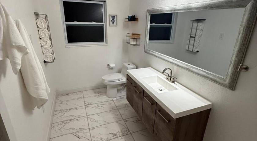 Ellenton (FL) Welcome to Highland Shore 2-Star Accommodation suite