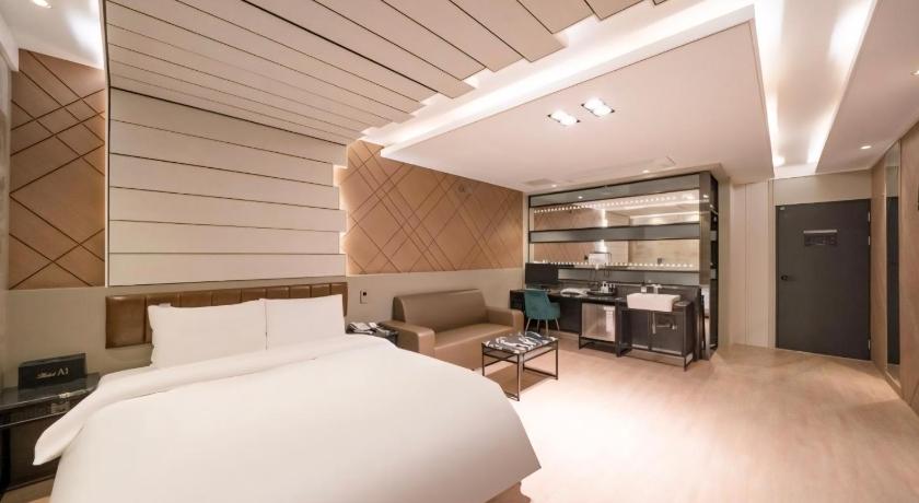 Image of Deluxe Double Room 0