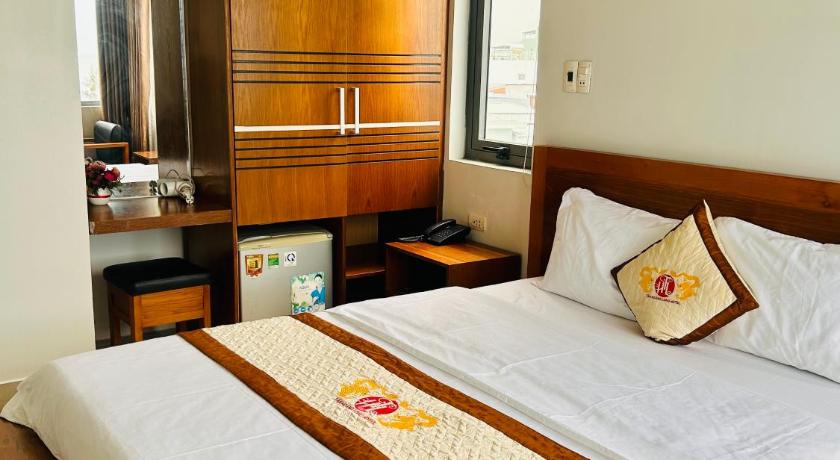 Image of Deluxe Double Room with Balcony and Sea View 0