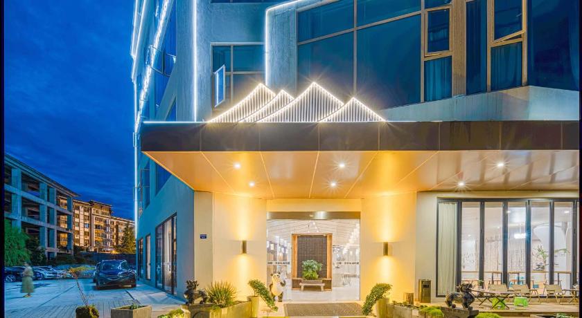 Chengdu 都江堰贡坐私汤酒店 Hotel exterior