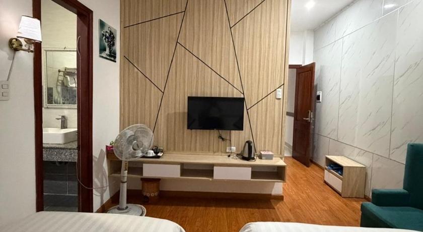 Image of Standard Twin Room with Sofa 0