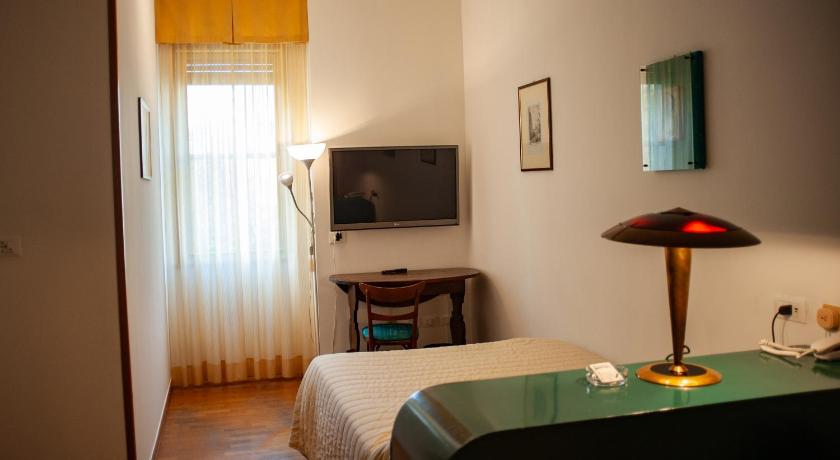Фото: Улучшенный одноместный номер (Superior Single Room) 1