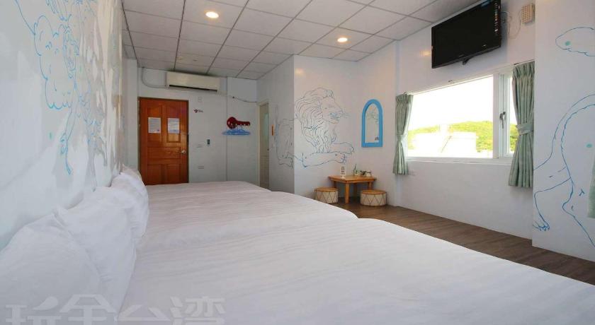 Image of Family Room 2