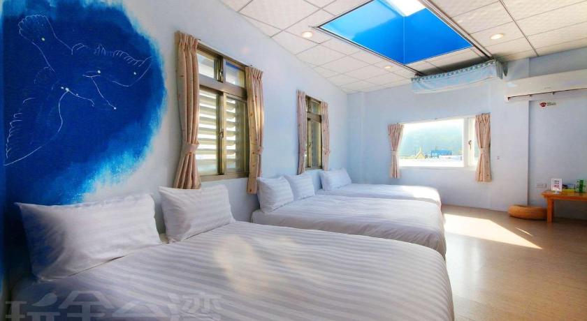 Image of Family Room 0