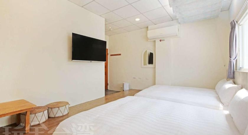 Image of Standard Triple Room 2