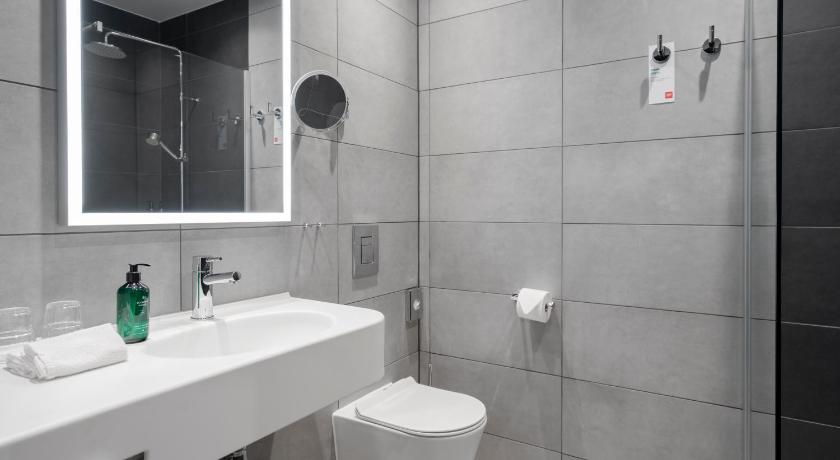 Image of Standard Twin Room 10