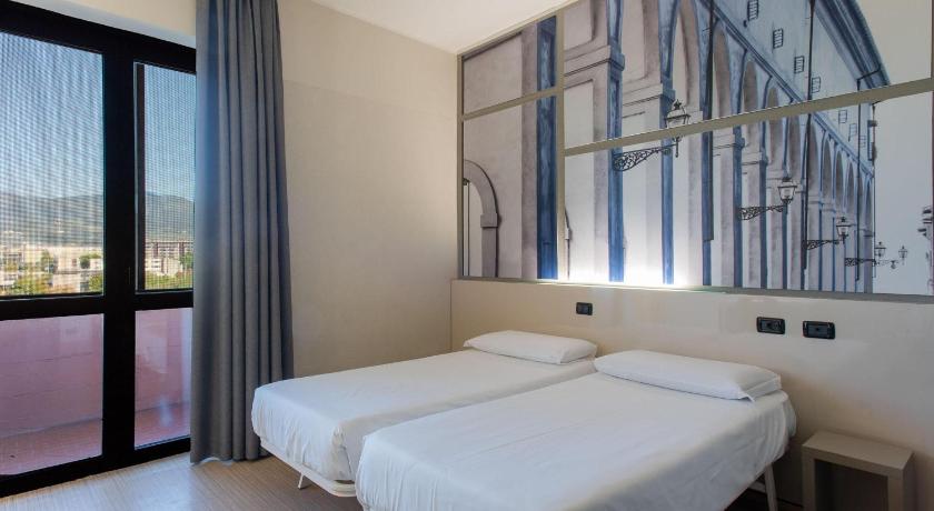 Image of Twin Room 1