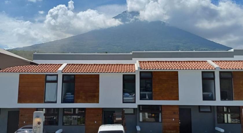 Tecolote house