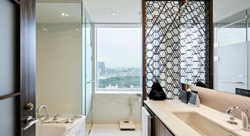 Image of 3-Bedroom Premier Apartment 2
