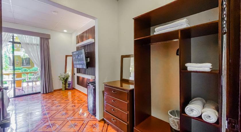 Immagine di Camera Singola con Balcone (Single Room with Balcony) 5