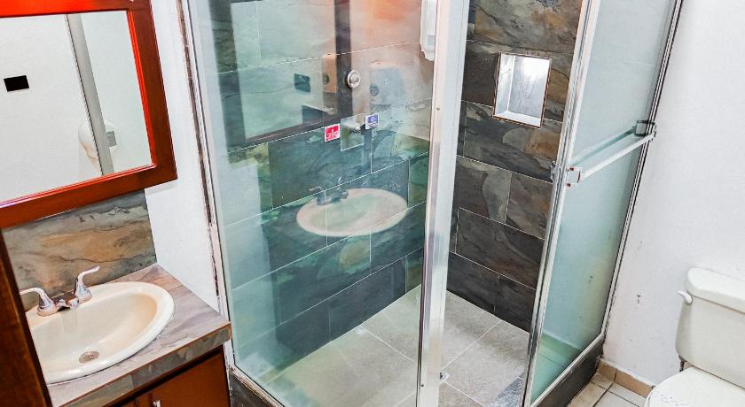 Immagine di Camera Doppia con Letti Singoli con Balcone (Twin Room with Balcony) 2
