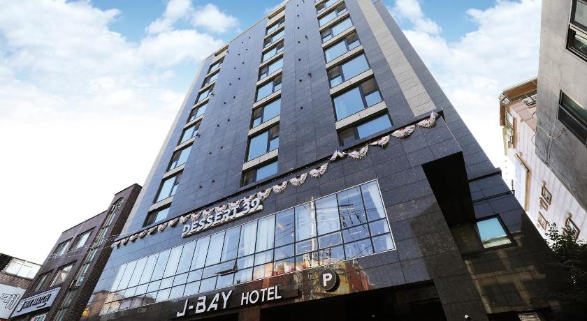 hotel J bay