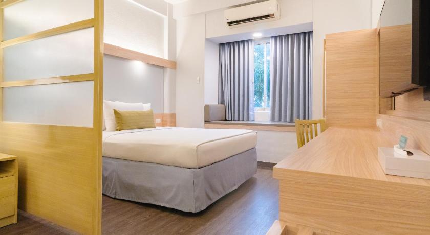Image of 1 Queen Bed, Suite, Non-Smoking 0