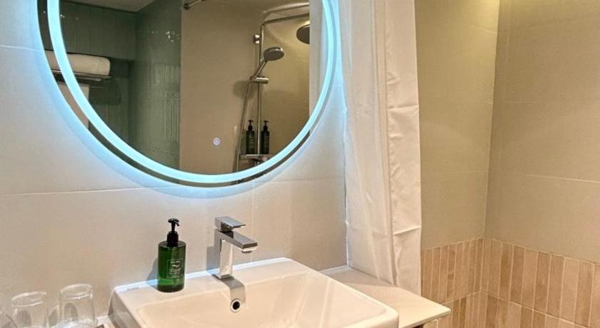 Image of Connected Room for 4 People 14