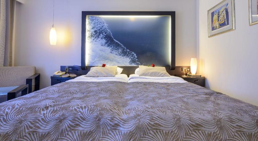 Image of Standard Double/Twin Room 4