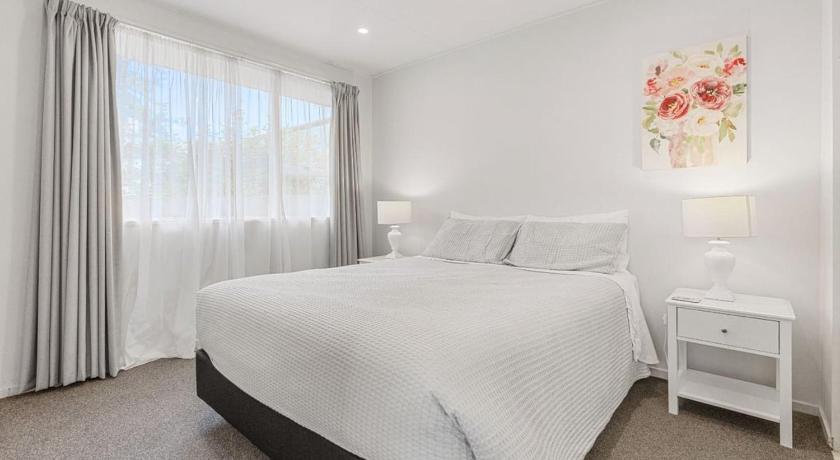 Image of Roslyn Sanctuary Unit 6B 0