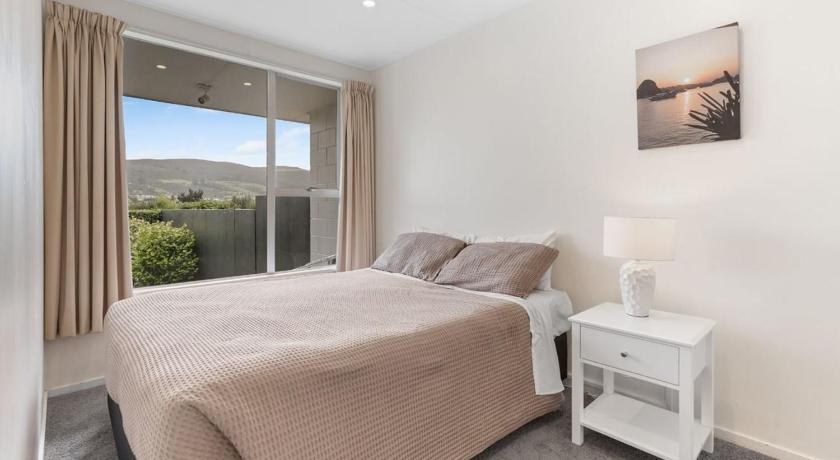 Image of Roslyn Sanctuary Unit 6A 4