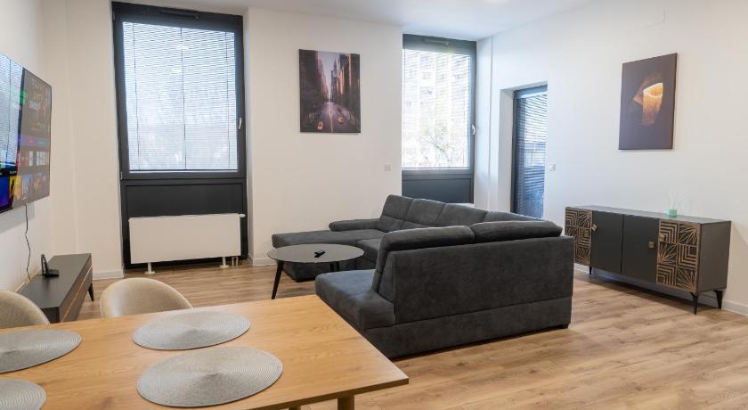 Top Apartman v Central Point Humenne M