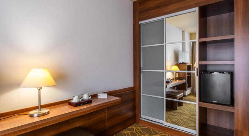 Image of Standard Double or Twin Room 6