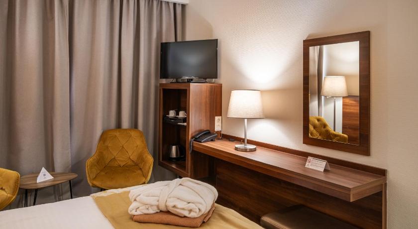 Image of Deluxe Double or Twin Room 4